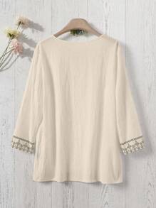 Rusticease 女士度假休闲几何印花缺口领衬衫 - 卡其色 - 查看 2