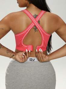 Easithlete Plus Size Women's Summer Contrast Binding Criss-Cross Back Clasp Sports Bra - Hot Pink - View 4