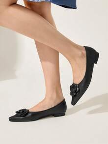 CUCCOO CHICEST Black Floral Fashionable Pointed Toe Kitten Heel Pumps For Women