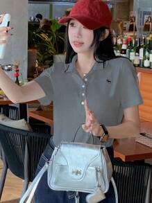 DAZY Camiseta casual de mujer de manga corta con cuello de rayas simple