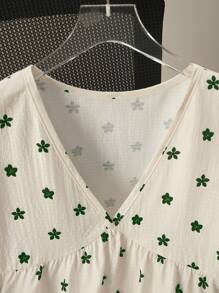 SHEIN ChicEase 女式褶饰 3D 花卉泡泡袖衬衫 - 彩色 - 查看 5