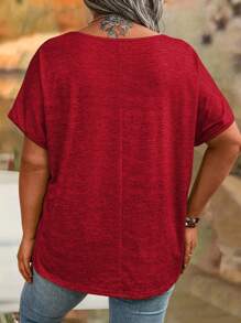 SHEIN 大码时尚女孩休闲 V 领 T 恤，带有黄色花朵图案，假设我只是一位老太太是你的第一个错误图案 T 恤女式上衣