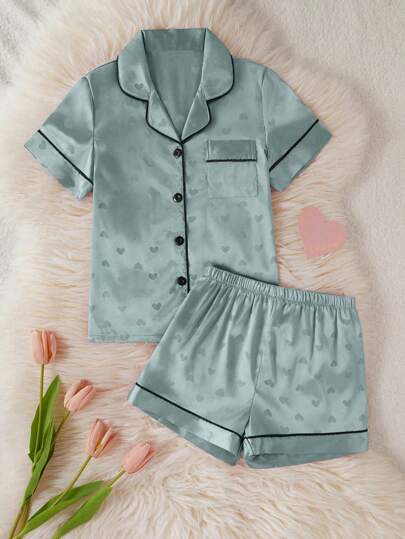 大女孩睡衣套装，带心形提花图案缎面短袖短裤，家居休闲服