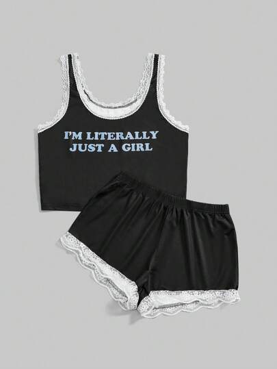 Ensemble de vêtements de nuit avec slogan en lettres gothiques et dentelle contrastée - T-shirt et short
