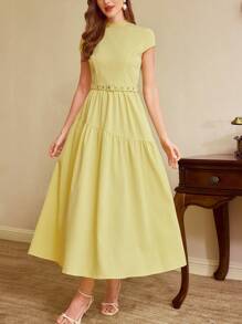 SHEIN DECDS Vestido elegante y retro para mujer, vestido ajustado sin mangas de color amarillo pálido con bajo asimétrico para primavera/verano, atuendo y vestido para el Día de la Madre, vestido de verano - Amarillo claro - Ver 5