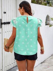 SHEIN Clasi Kemeja Kasual Ukuran Besar dengan Motif Acak, Cocok untuk Musim Panas - MultiWarna - View 2