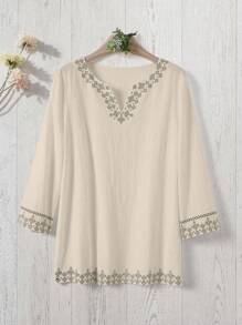 Rusticease 女士度假休闲几何印花缺口领衬衫 - 卡其色 - 查看 1