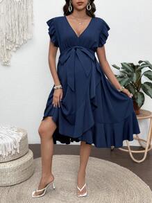 SHEIN Vestido de maternidad con manga de volantes, bajo asimétrico, cintura con lazo y unicolor - Azul - Ver 1
