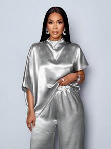 SOLERSUN Conjunto de blusa de satén con cuello de pico elegante y mangas tipo murciélago, bajo asimétrico, y pantalones rectos y elegantes largos, en color liso sofisticado para mujer