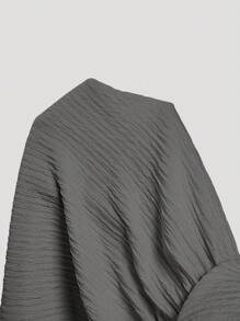 SHEIN MOD 大码女式V领褶饰腰短裤连体裤 - 灰色 - 查看 5