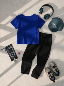 SHEIN 2 件套年轻男孩休闲纽约印花圆领短袖 T 恤和撞色白色胶带慢跑裤，适合春夏秋季穿着，适合年轻男孩日常生活 - 彩色 - 查看 2