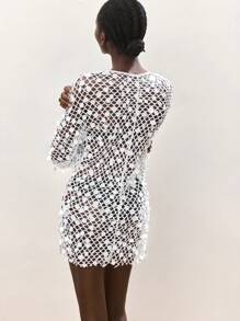 Maija 白色蕾丝串珠刺绣网眼面料迷你连衣裙，V 领无袖，波西米亚风格，适合春夏度假海滩装