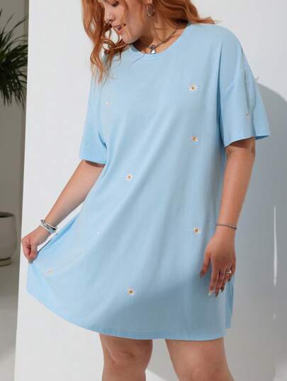 SHEIN EZwear 加大码蓝色刺绣宽松圆领束腰连衣裙，夏季