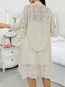 SHEIN Set da 2 pezzi di vestaglia da donna con maniche a campana pesantemente ricamate e camicia da notte con vita stringata e cerniera a metà, pigiami premaman