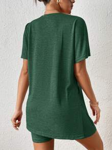 SHEIN Frenchy Women Solid Color Round Neck Batwing Short Sleeve T-Shirt & Shorts Casual 2Pcs Set Summer Green - Dark Green - View 2