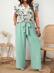 SHEIN LUNE 大码女式两件套：碎花盖袖上衣搭配蝴蝶结和纯色阔腿裤 夏季波西米亚风复古女士夏季服装 春假狂欢服装 节日春假服装 休闲优雅碎花度假服装 女士复活节连衣裙 复活节服装女士 - 淺藍色 - 查看 5