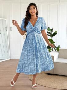 SHEIN Frenchy 大码休闲碎花扭纹细节夏装