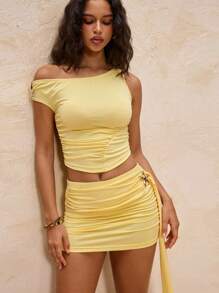 Glamine 2 peças Conjunto de Verão Feminino: Cinto Fino Decorativo com Decote Nas Costas + Saia Mini Plissada (Com Cinto) Roupas Femininas - Amarelo - Visão 5