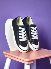 Mini mi Classic Kids' Skater-Chic Low Top Black Canvas Sneakers – Reinforced Toe Cap&Breathable Canvas Upper For School Playdates