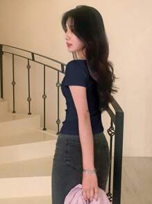 DAZY Women's Oblique Shoulder Fitted Waist T-Shirt, Fashionable For Summer