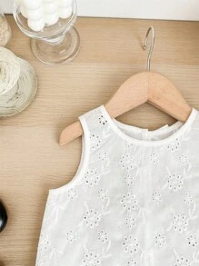 SHEIN LMoss Kids 女宝宝可爱夏季休闲百搭白色花卉刺绣背心 - 白色 - 查看 3