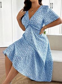 SHEIN Frenchy 大码休闲碎花扭纹细节夏装