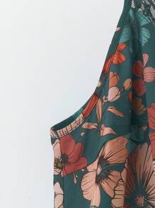 SHEIN PETITE CURVE Blusa de tirantes con estampado floral y encaje en talla grande, blusa gráfica de estilo country para conciertos de verano, para personas de estatura talla grande baja