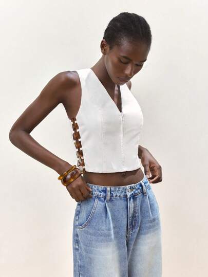 Maija Women's White Solid Color V-Neck Zipper Placket Side Waist O-Ring Connecting Minimalist Fashion Beach Vacation Fitted Cropped Tank Top, Summer