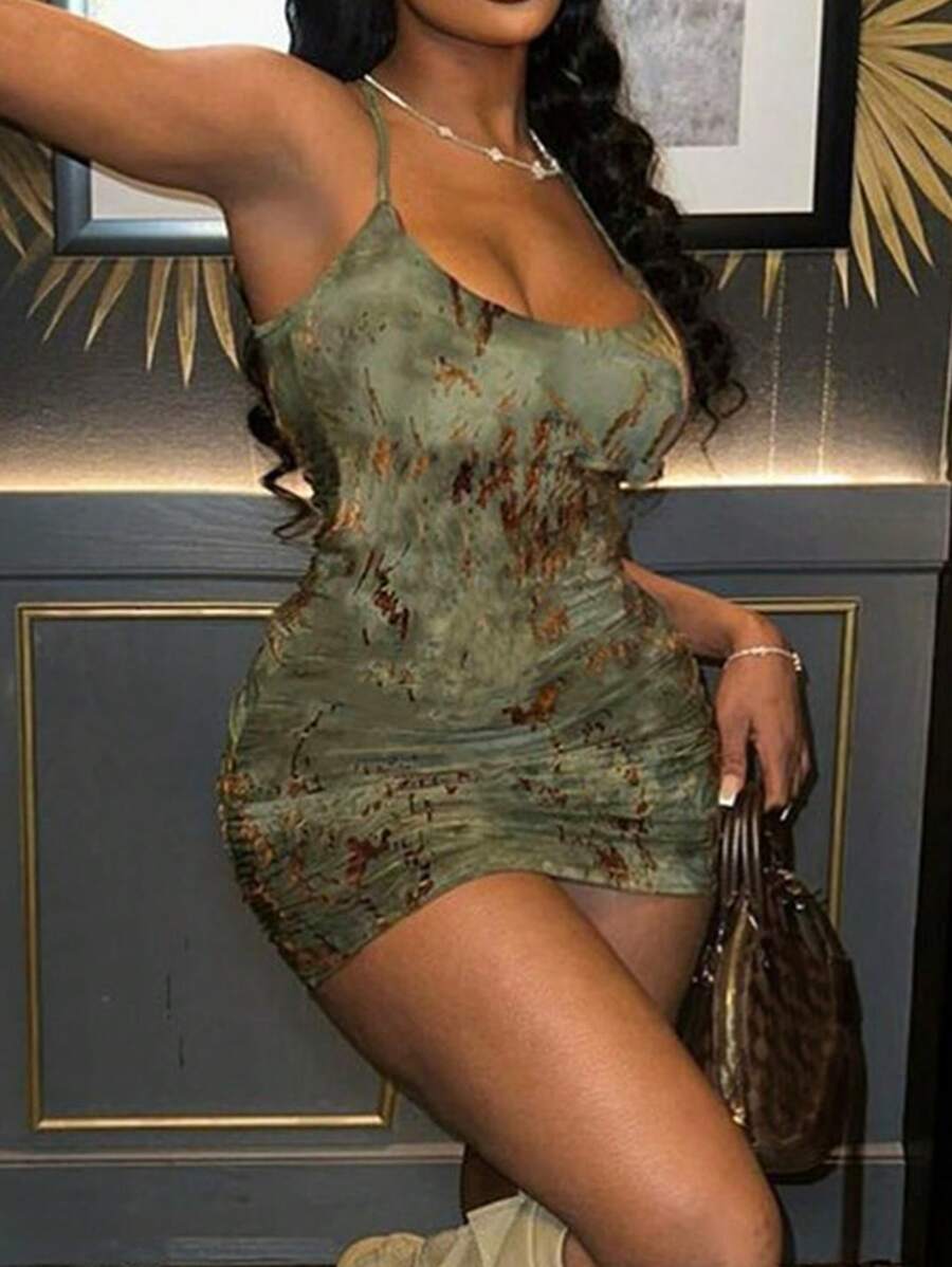 Plus Size Women Sleeveless Printed Bodycon Dress - Green - View 1