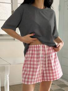DAZY Women Solid Color T-Shirt And Plaid Short Pajama Pants 2-Piece Sleepwear Set