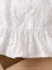 SHEIN LMoss Kids 女婴白色刺绣蝴蝶结背心，百搭夏季度假装 - 白色 - 查看 4