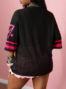 Slaydiva 全新夏季休闲街头服饰运动队服节日 V 领宽松 T 恤 - 绿色块字母和数字图案，男女皆宜