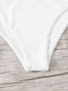 SHEIN Swim 纯色游泳內褲