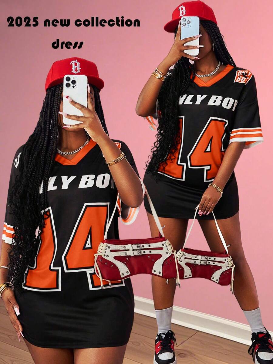 Slaydiva 2025新款音乐节运动街头春夏休闲街头V领露肩短袖14标语Logo ONLY BABY图案黑底红条纹全身印花宽松针织面料女士迷你连衣裙女士足球球衣连衣裙运动连衣裙女士球衣连衣裙女士足球连衣裙 - 橘色 - 查看 1