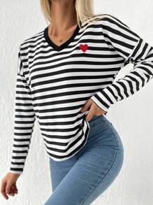 EURMUSE Drop Shoulder T-Shirt mit Streifen Muster, Herz Stickerei - Schwarz und Weiss - Übersicht 5