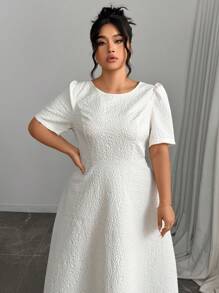 Modelyn فستان متماسك باللون الواحد وبياقة طاقم , ملمس منسوج، مقاسات كبيرة للسيدات , صيفي