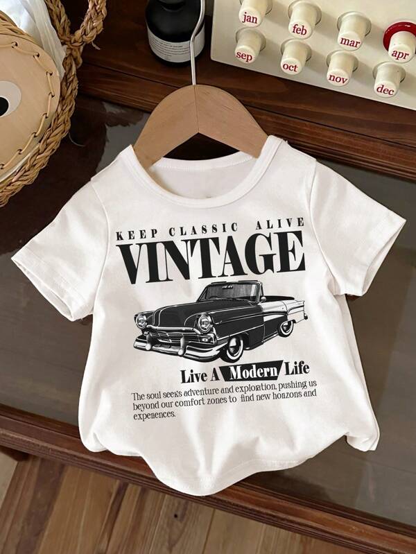 SHEIN Parte superior de manga corta con cuello redondo informal con estampado de dibujos animados de coches de carreras vintage para niño, adecuado para el verano