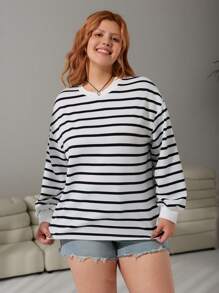 SHEIN EZwear Plus Size Casual Black And White Stripe Loose Dropped Shoulder Sweatshirt Graduation,Back To School Outfits,Graduation,Teacher Outfits For Women,Back To School Winter Fall Autumn