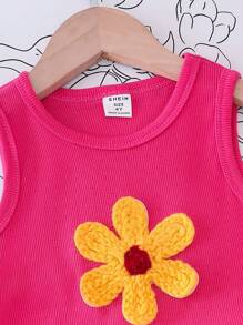 2 Stücke Kleinkind Mädchen Set mit rosa geripptem Träger-Top und blauen Denim-Shorts, Blumen Stickerei Verzierung, lebendiges & süßes Sommer Urlaubsoutfit - Heißes Pink - Übersicht 6