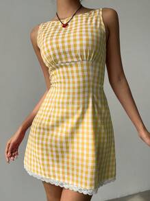 Aloruh 女士春夏格子船领无袖格子与撞色蕾丝修身迷你连衣裙 - 黃色 - 查看 4