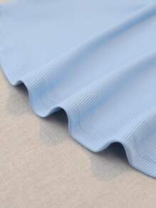 Selianne Áo thun nữ màu xanh thanh lịch với họa tiết hoa nổi 3D - Màu xanh lam - Xem 4