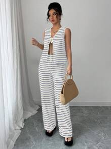 SHEIN Unity Conjunto de 2 piezas para mujer de top sin mangas de cuello en V halter con rayas y pantalones de cintura elástica campana para vacaciones de primavera/verano - Azul y blanco - Ver 3