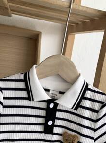 SHEIN Pasgeboren babyjongen elegante, stedelijke, preppy, klassieke blauw-witte gestreepte romper met revers, korte mouwen en losse pasvorm, geschikt voor casual dagelijks gebruik, uitstapjes, strand en zomer.