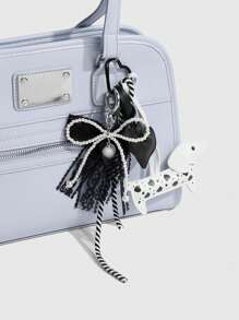 ROMWE Kawaii 1 件 Miu 风格精致可爱百搭甜美高品质手工串珠白色仿珍珠黑色蕾丝蝴蝶结多层皮革心形腊肠犬编织绳 DIY 钥匙扣/包包饰物，适合女孩和女士日常穿着，节日礼物 - 黑與白 - 查看 2