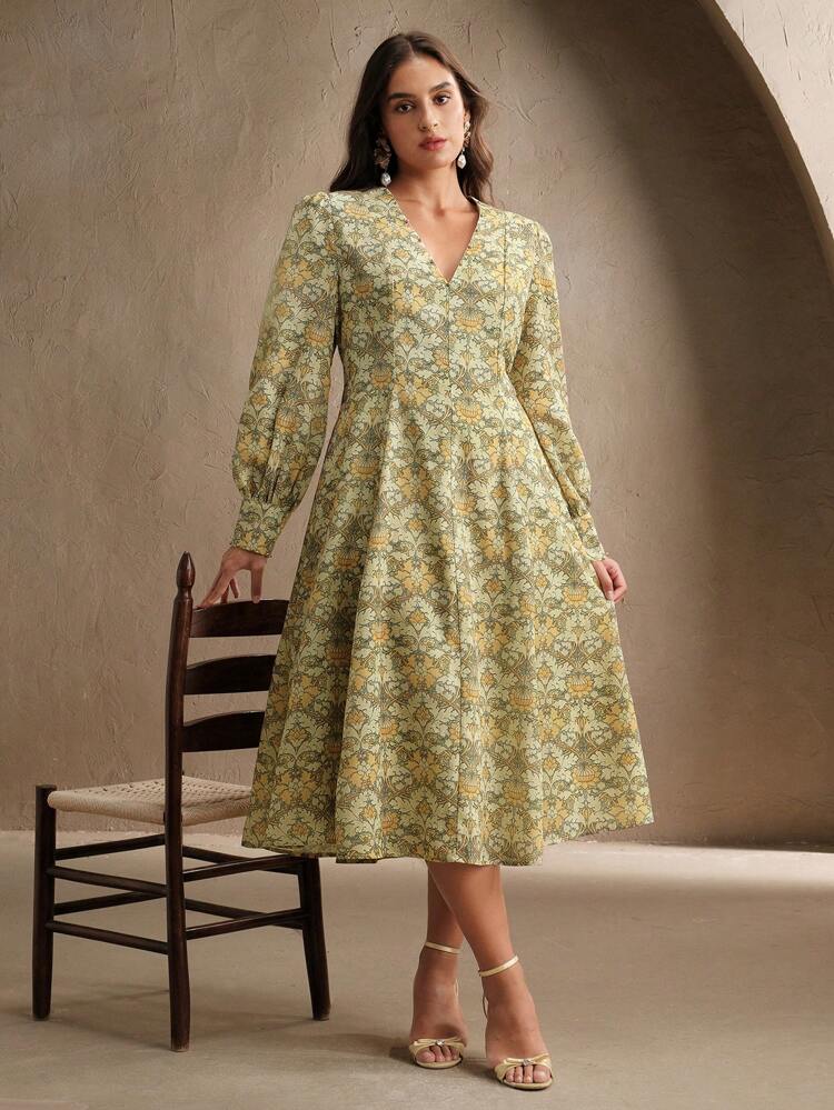 Plus Size Women Retro Elegant Print V-Neck Beaded Design Fitted A-Line Dress, Spring Outfits For Women