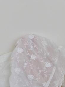 Flirla White Embroidered European And American Style Sweet Romantic Vacation Beach Lace Patchwork Ruched Cropped Camisole Top - White - View 5