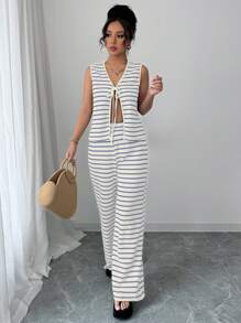 SHEIN Unity Conjunto de 2 piezas para mujer de top sin mangas de cuello en V halter con rayas y pantalones de cintura elástica campana para vacaciones de primavera/verano - Azul y blanco - Ver 4