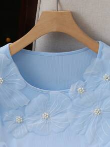 Selianne Áo thun nữ màu xanh thanh lịch với họa tiết hoa nổi 3D - Màu xanh lam - Xem 5