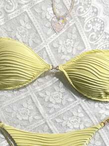 SHEIN Swim 2 件套女士夏季海滩度假纯色特殊纹理面料细肩带文胸 + 褶皱后背比基尼套装 - 黃色 - 查看 4