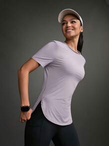 Easithlete 女式夏季简约圆领弧形下摆运动T恤健身衫 - 紫丁香色 - 查看 12